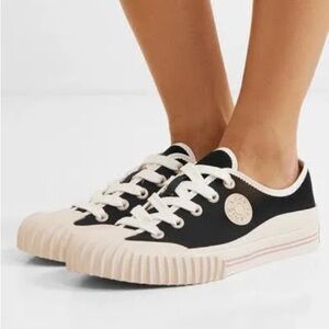 Acne Studios Brady Canvas Logo-Patch Low 'Black White'
Sneaker